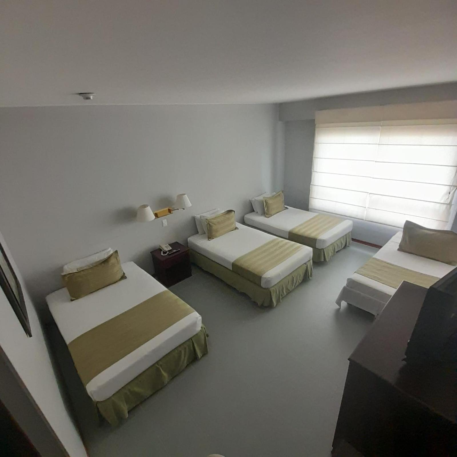 Hotel Internacional La Triada บูการามังกา ภายนอก รูปภาพ
